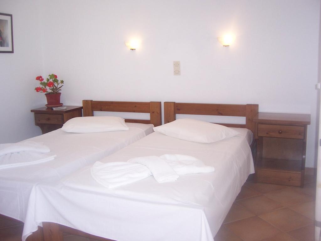 Votsalo Apartments Zambujeira do Mar Oda fotoğraf
